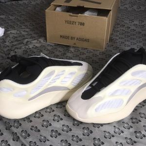 Yeezy 700 V3 Azael